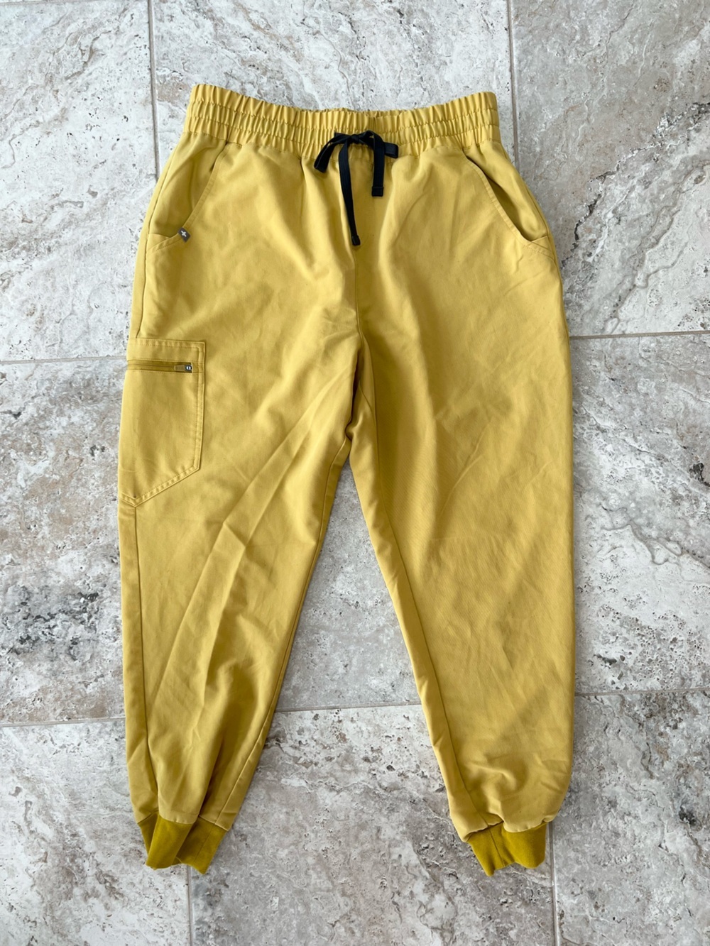 FIGS Zamora Jogger Scrub Pants Limited Edition Light Gold Yellow (PO# 1959), L/P